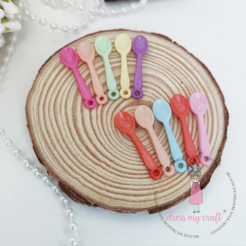 Dress My Craft Miniature 10/Pkg - Plastic Spoons W/Loop