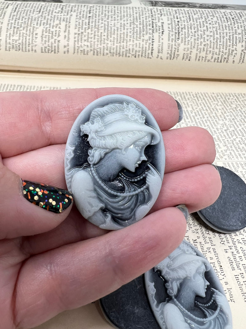 Victorian Lady Oval Cameo