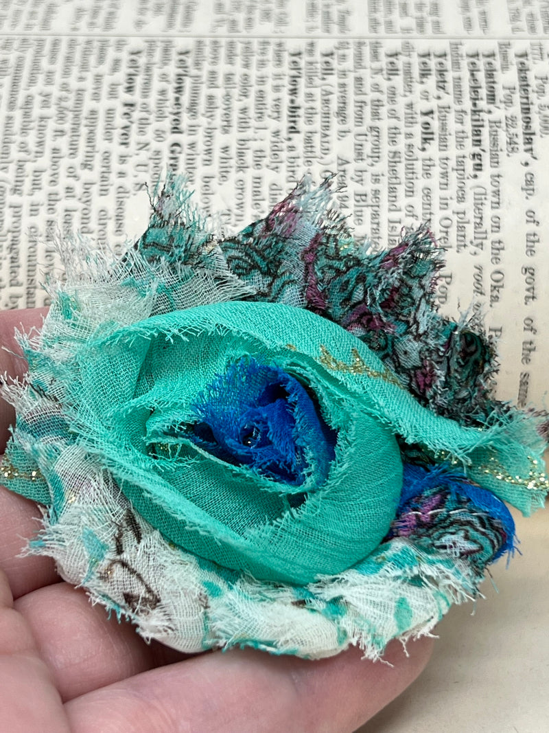 2.5" Vintage Peacock Shabby Flower