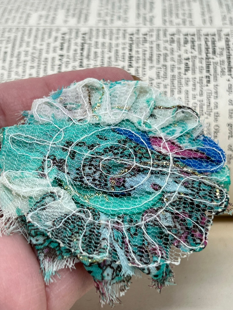 2.5" Vintage Peacock Shabby Flower