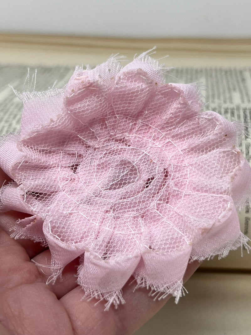 2.5" Pale Pink Shabby Flower